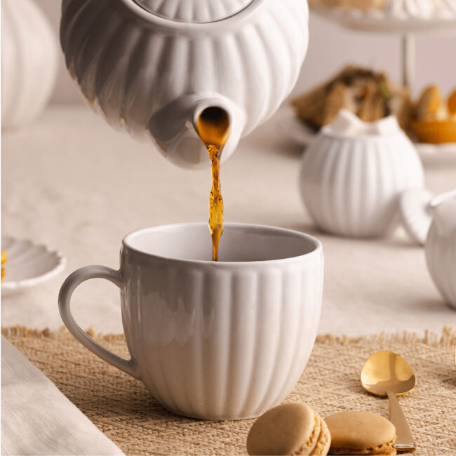 Price & Kensington | White Luxe Oversized Mug with Teapot