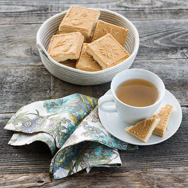 Nordic Ware English Shortbread Pan