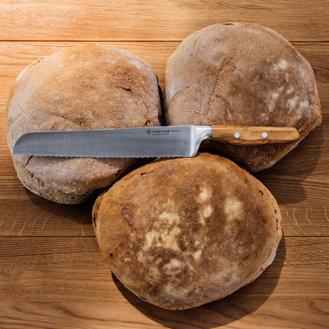 Wüsthof Amici 9-Inch Serrated Bread Knife