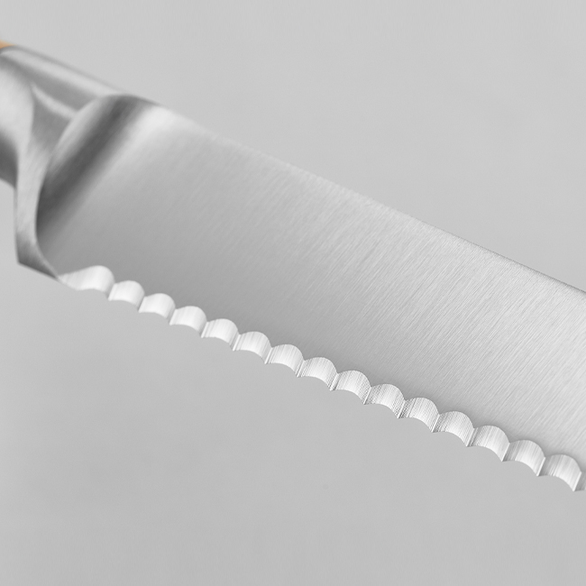 Wüsthof Amici 5-Inch Serrated Utility Knife