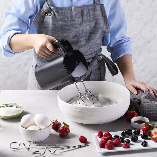 Zwilling XTEND Cordless Hand Mixer (Without Battery) in use