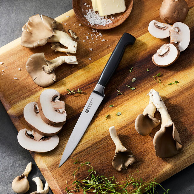 Zwilling J A Henckels FOUR STAR 5” Utility Knife