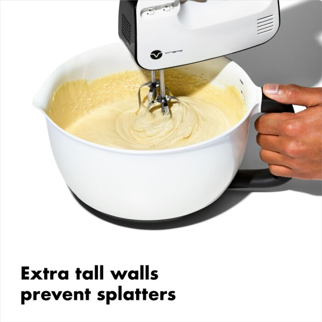 OXO Good Grips 4 QT. Batter Bowl with Lid with mixer