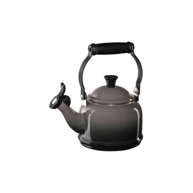 Le Creuset Kettle: Whistling, White