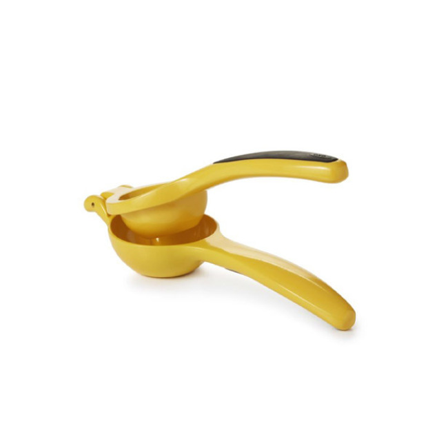 OXO Citrus Squeezer 1