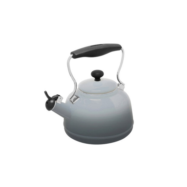 Chantal Enamel-on-Steel Lake Teakettle (1.7 Qt.)