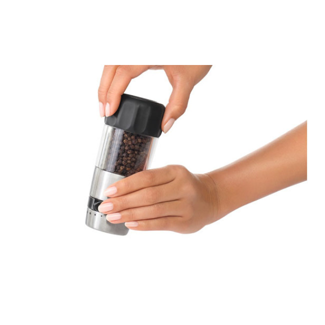 OXO Good Grips Accent Mess-Free Pepper Grinder 3