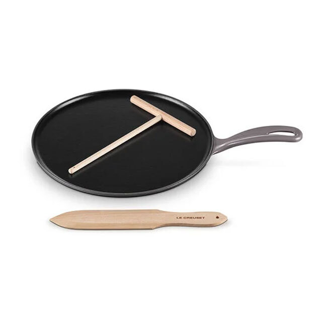 Le Creuset Traditional Round Crepe Pan | Oyster