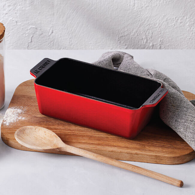 Le Creuset Signature Cast Iron Loaf Pan | 5”x 9” - Cerise Red