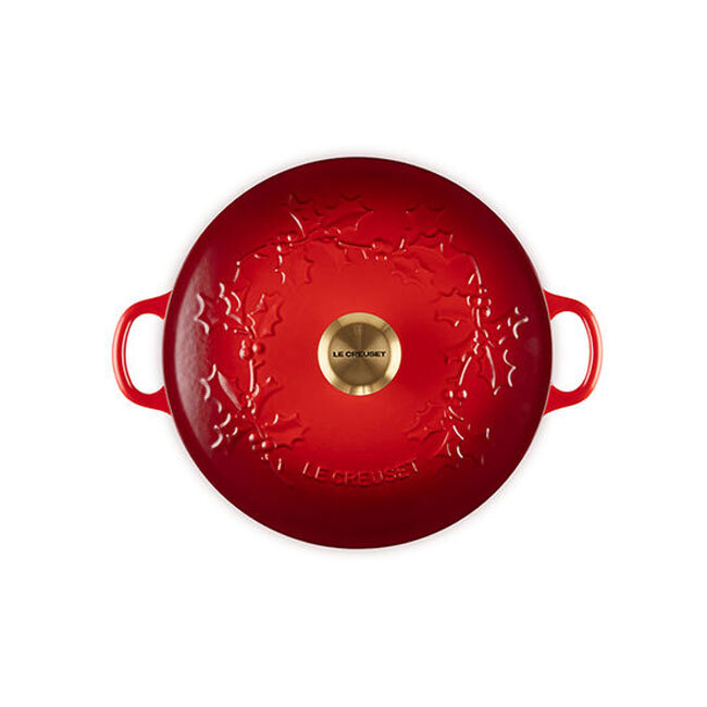 Le Creuset Holly Collection Traditional Round Chef’s Oven | 4.5 Qt. - Cerise lid