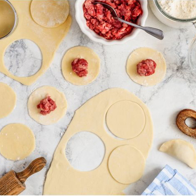 Mrs. Anderson's Baking Round Cutters with Reusable Storage Container | Set of 10