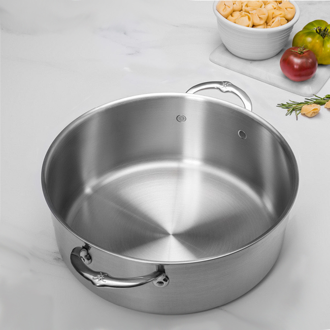 Hestan | Thomas Keller Insignia™ Commercial Clad Stainless Steel 9 Qt. Open Rondeau