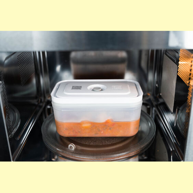Zwilling Fresh & Save Medium Plastic Vacuum Container | Semi-transparent-Grey - in microwave