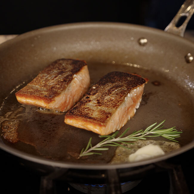 VIKING Pureglide Pro 3-Ply 10” Fry Pan in use