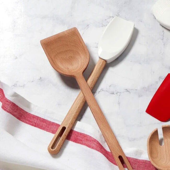 Le Creuset Signature Silicone Spatula Spoon | White