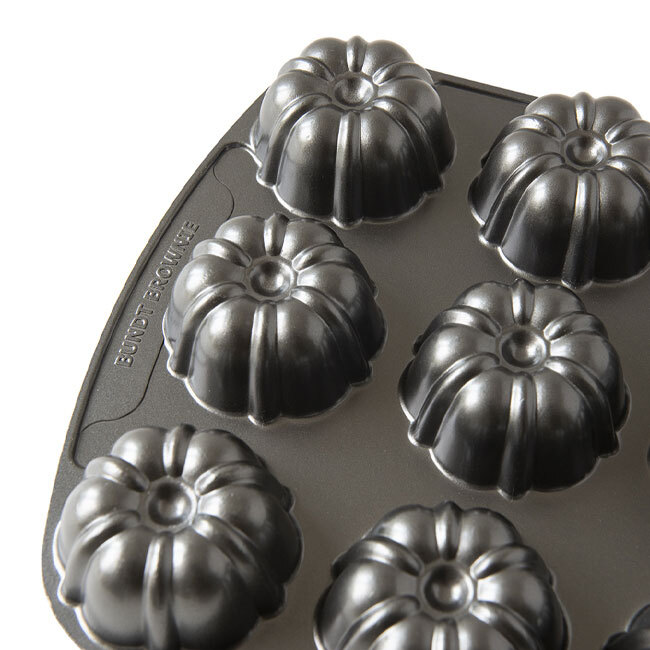 Nordic Ware Bundt® Brownie Pan - detail