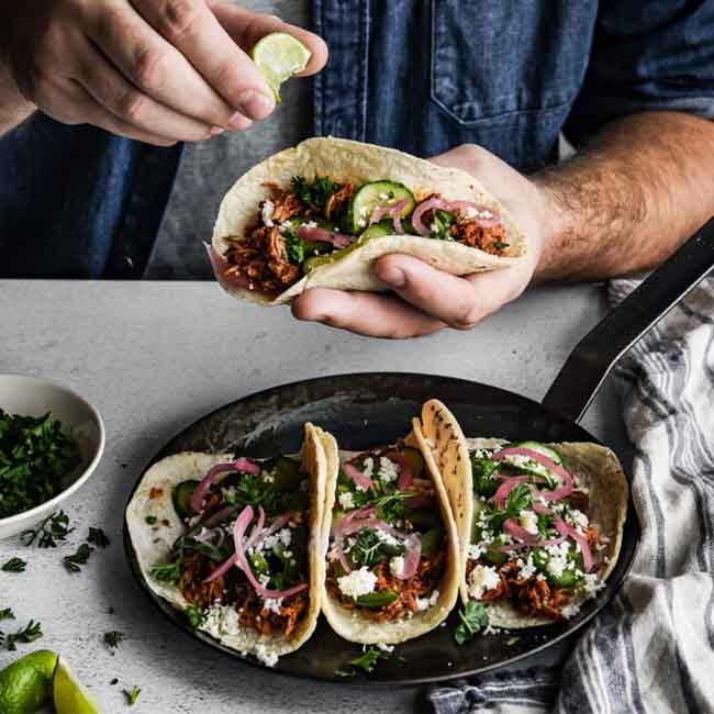 de Buyer 9.5-Inch Blue Steel Crepe & Tortilla Pan w/ Tortillas