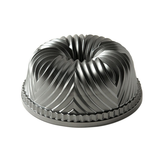 Product Nordic Ware 10-Cup Bavaria Bundt® Pan