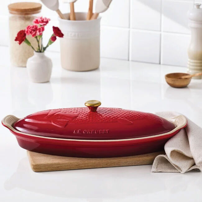 Le Creuset Heritage Fish Baker | Cerise