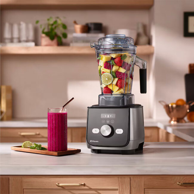 Vitamix Ascent® Series X5 | Brushed Stainless Steel lifestyle