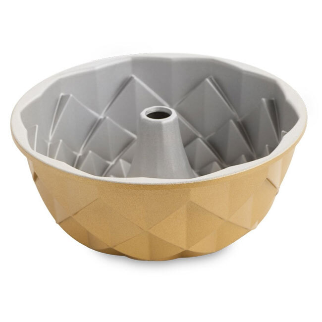 Nordic Ware 10-Cup Jubilee Bundt® Pan
