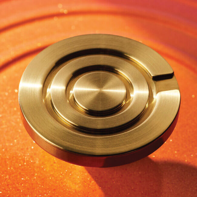 Le Creuset Signature 2.25 Qt. Sauce Pan | Flamme Dorée knob