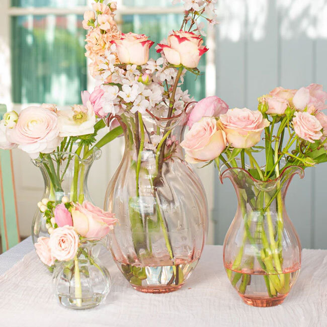 Vietri Hibiscus Glass Vertical Fluted Medium Vase | Pink