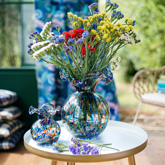 Vietri Hibiscus Glass Carnevale Bud Vase