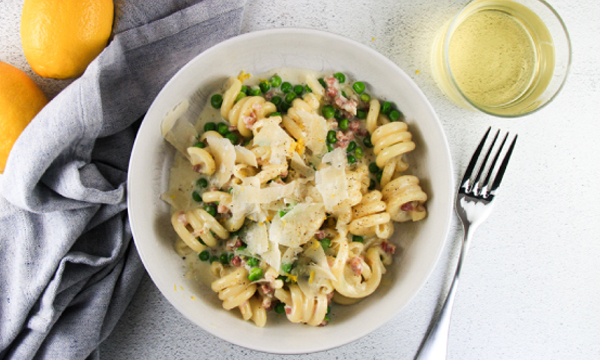 Creamy Pasta with Peas and Pancetta