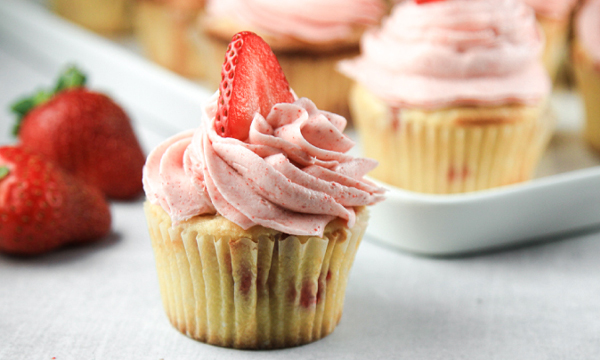 Fresh Strawberry Cupcakes with Strawberry Buttercream Icing