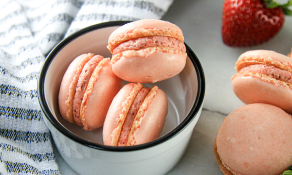 Extra Ingredient's Strawberry Macarons Strawberry Macarons
