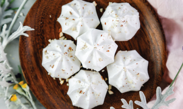 Vanilla Almond Meringues