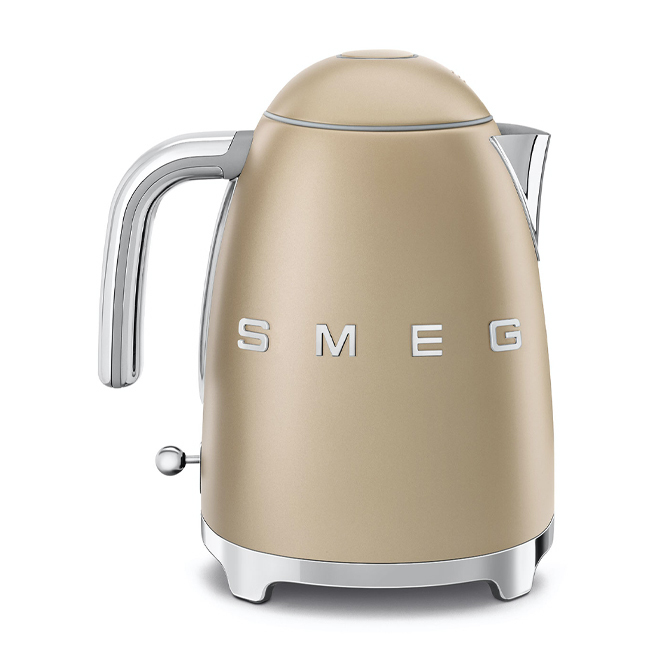 SMEG Electric Kettle | Matte Champagne