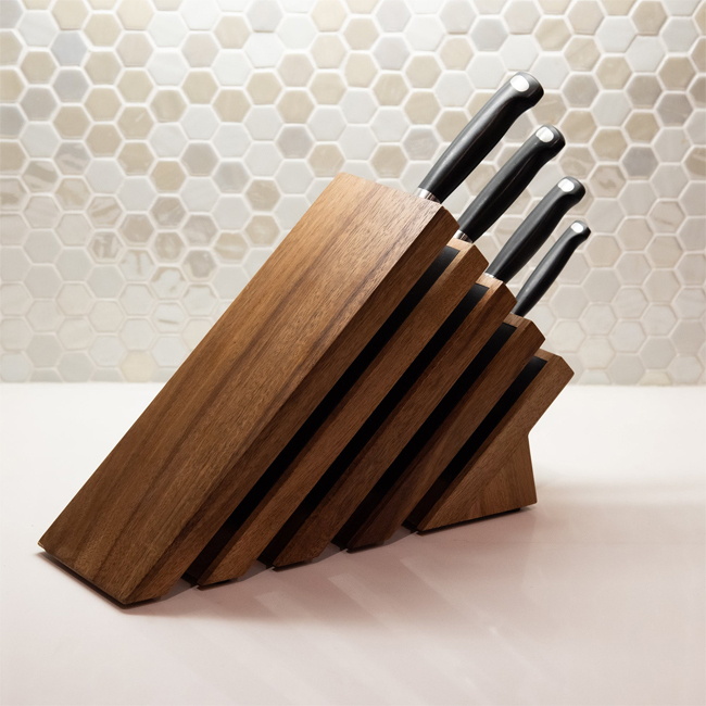 Le Creuset Magnetic Knife Block