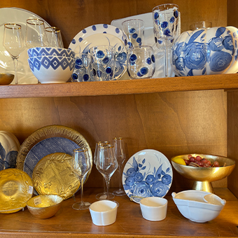 Entertaining, Gifts & Serving