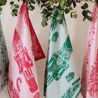 Holiday | Kitchen Textiles Category