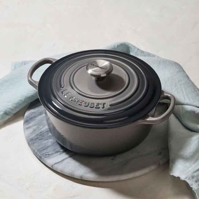 Le Creuset Signature 5.5 Qt Round Dutch Oven | Oyster