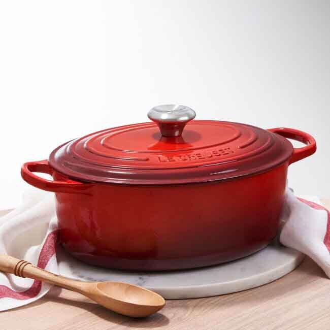 Le Creuset Signature Oval Dutch Oven