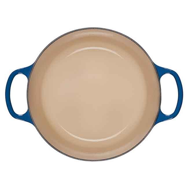 Le Creuset Signature 9 Qt Round Dutch Oven - Interior