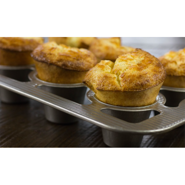 USA Pan Commercial 6-Well Non-Stick Popover Pan in use