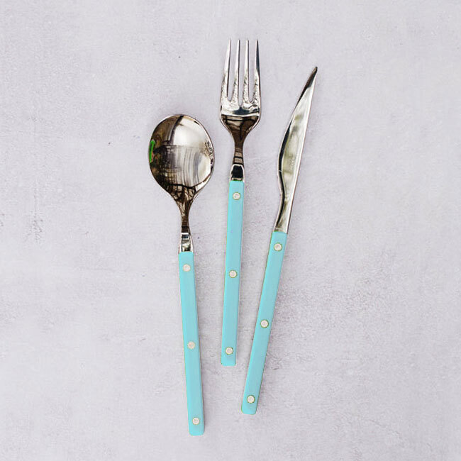 Vietri Bugatti Pastello Place Knife | Aqua setting