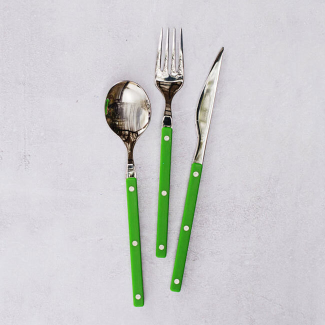 Vietri Bugatti Pastello Place Knife | Green setting