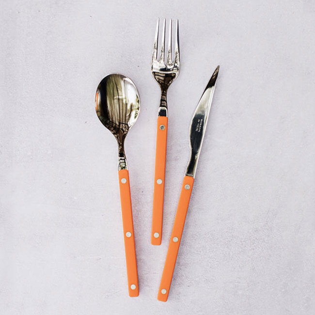 Vietri Bugatti Pastello Place Knife | Orange setting