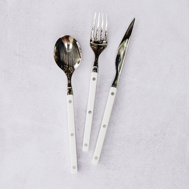 Vietri Bugatti Pastello Place Knife | White setting