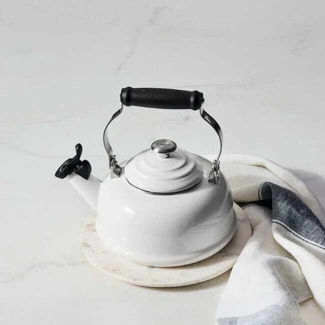 Le Creuset Classic Whistling Teakettle | White