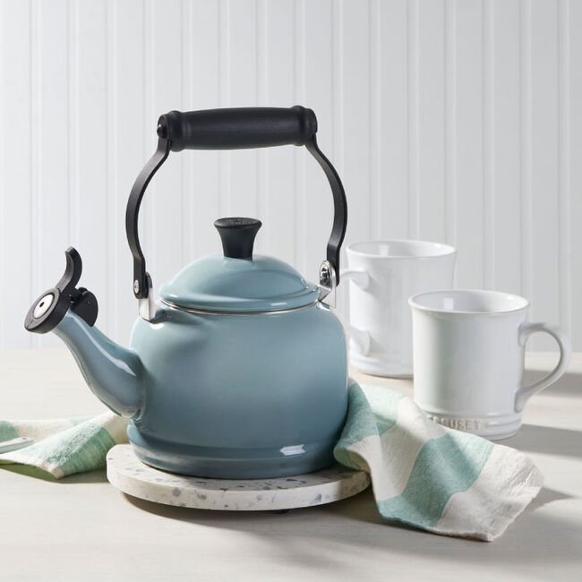 Le Creuset Demi Whistling Teakettle 