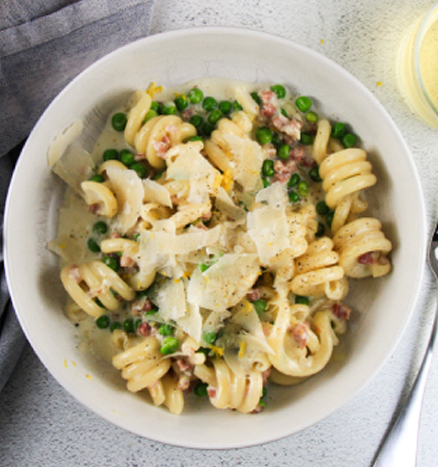 Creamy Pasta with Peas and Pancetta