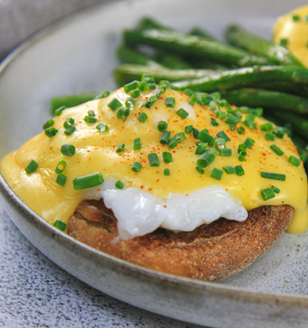Eggs Benedict with Asparagus